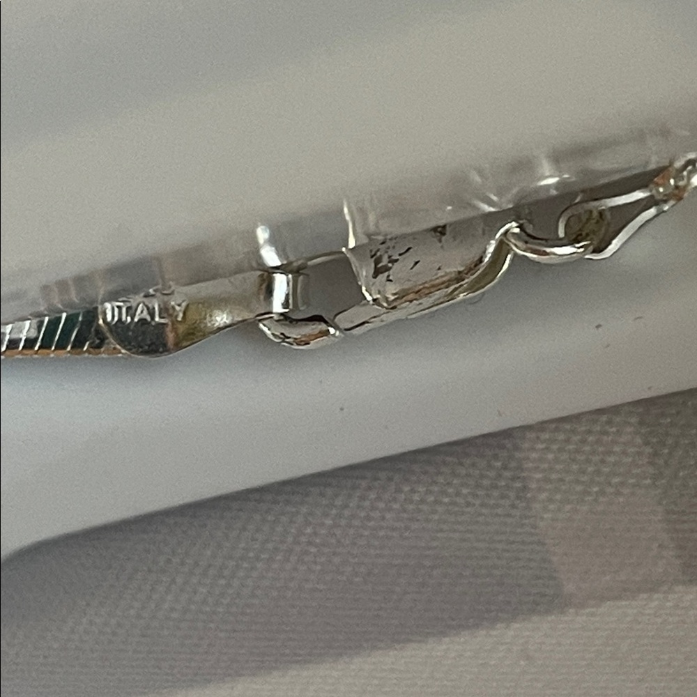 Elegant Sterling Silver Bracelet - Picture 3 of 3